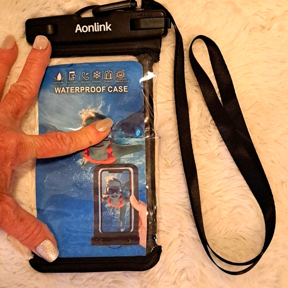 WATERPROOF CELL HOLDER(BEACH?)